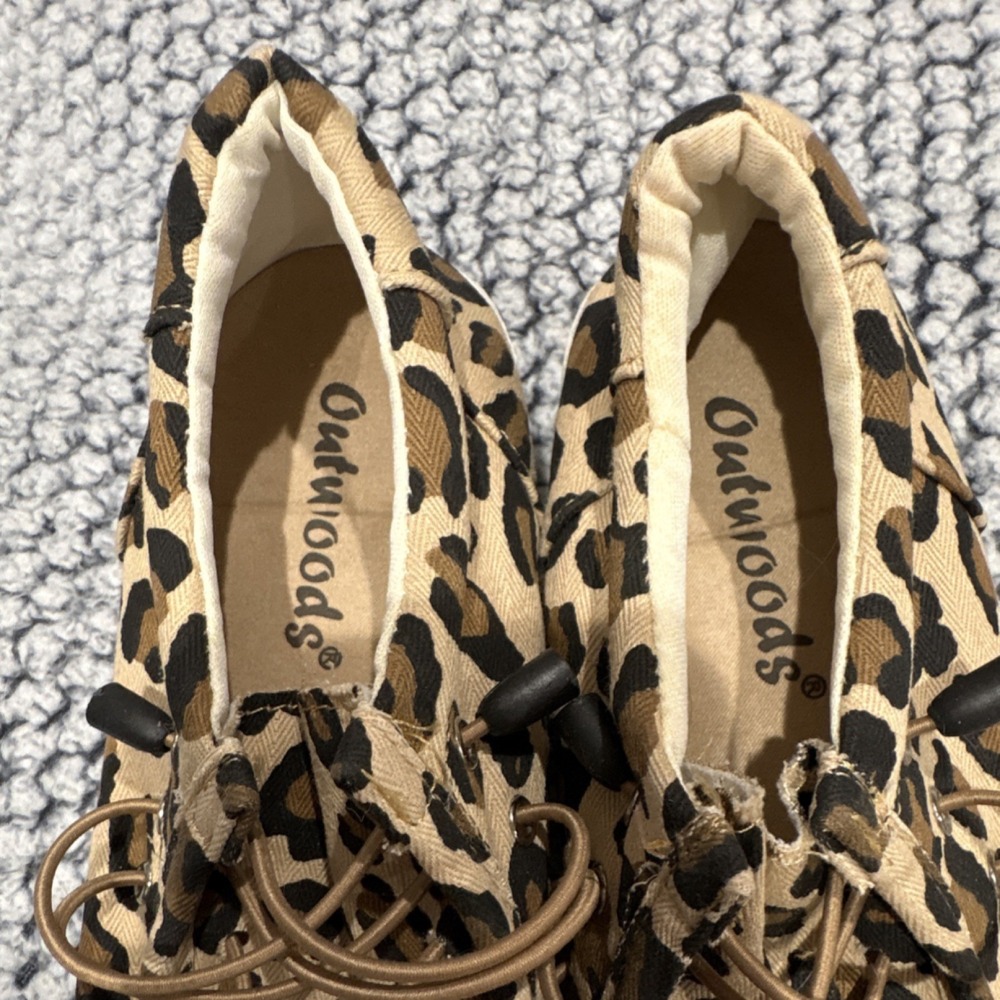 Outwoods Animal Print Canvas Lace Up Flat Slip-On Beige Black Women's US 7 - Picture 2 of 6